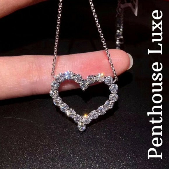 FINAL RESTOCK!! Dazzling Heart Outline Necklace - Picture 1 of 3